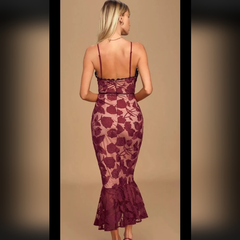Lulus SEALED! NWT! Alluring Dream Burgundy Floral Mesh Lace Trumpet Midi. Sz Sm. - Picture 4 of 10